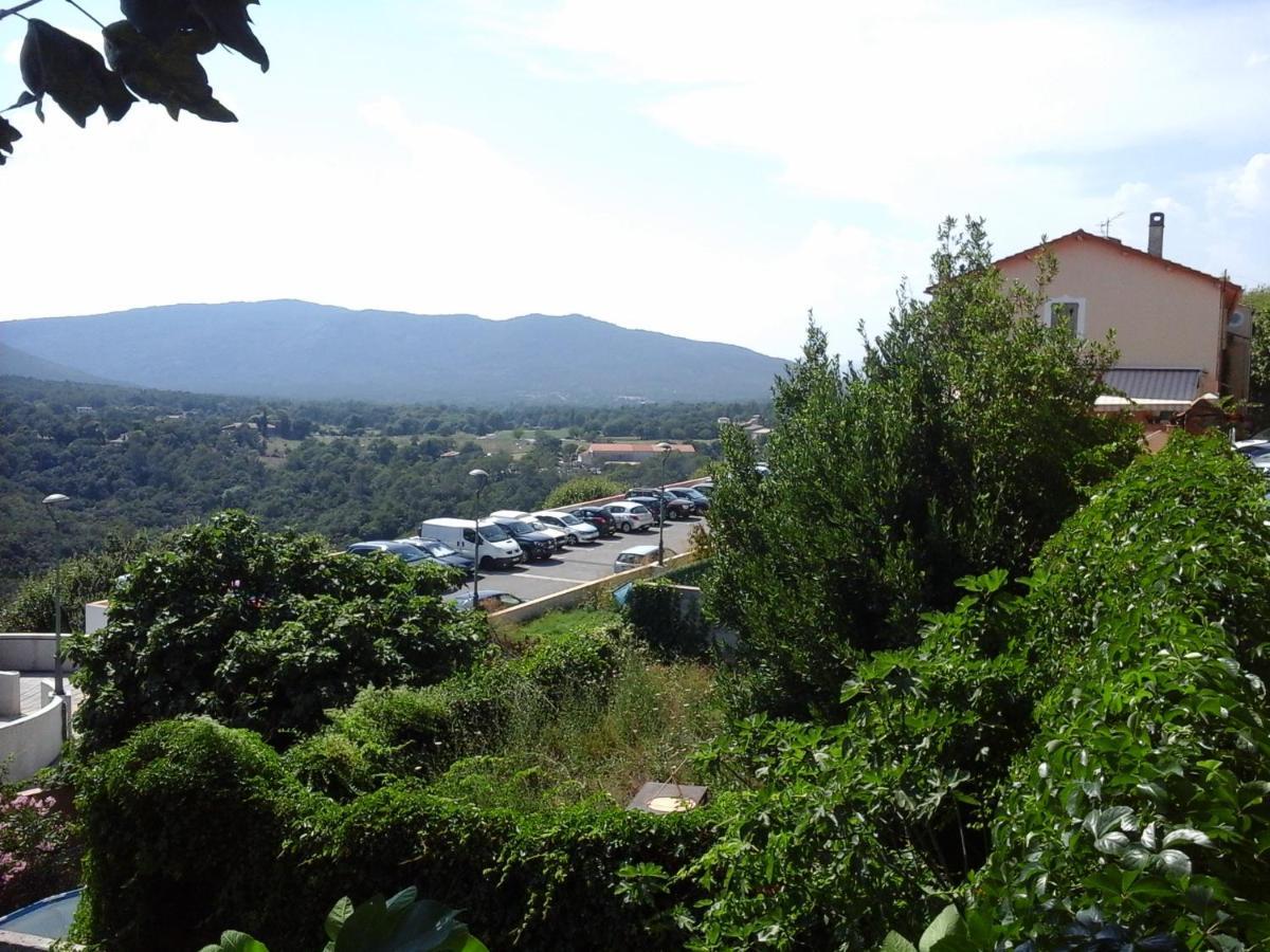 Maison De Village Bagnols en Foret Bagian luar foto